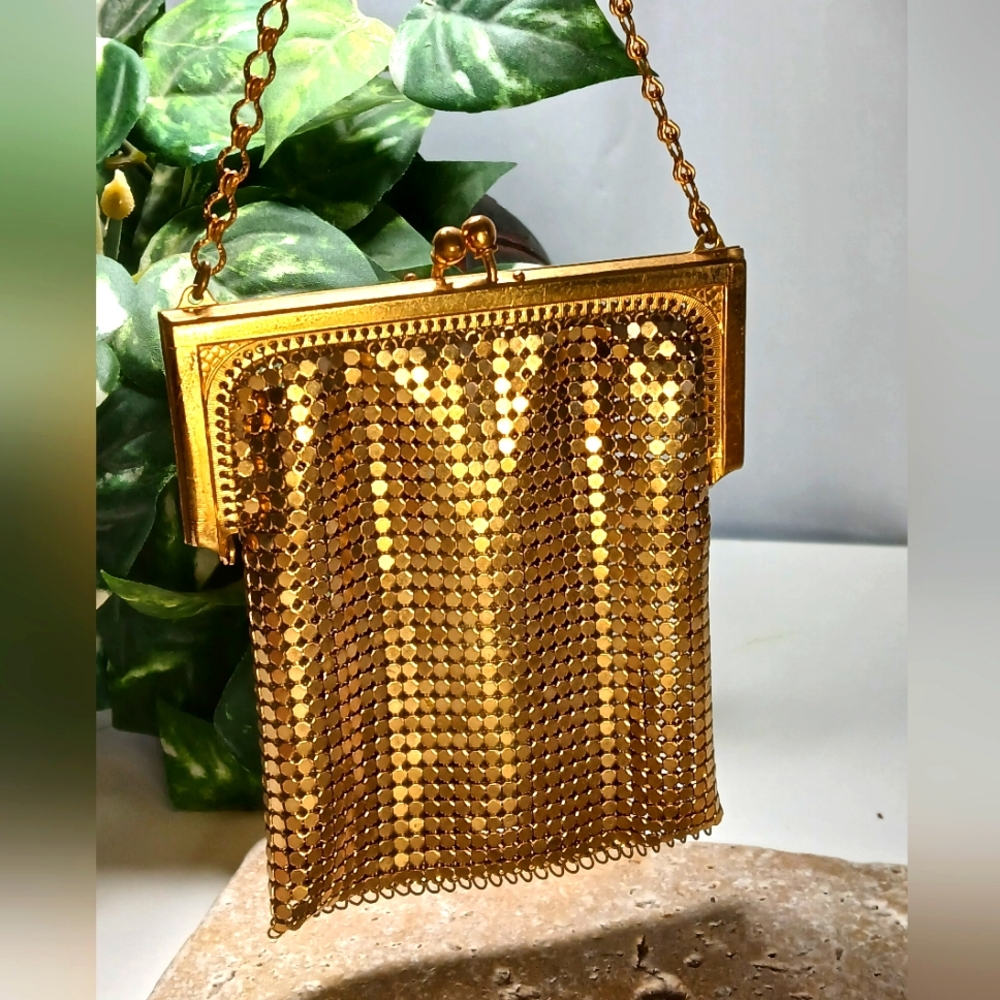 Vintage Gold Mesh Chain Mail Change Purse Whiting & Davis??
